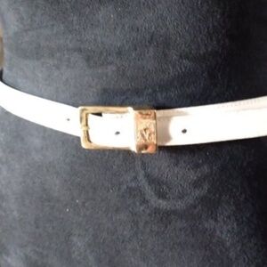 Anne Klein White Leather Belt with Gold Buckle | Size M